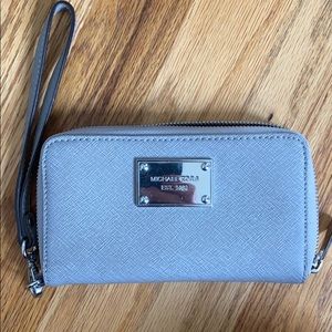 Michael Kors Wallet/Wristlet barely used